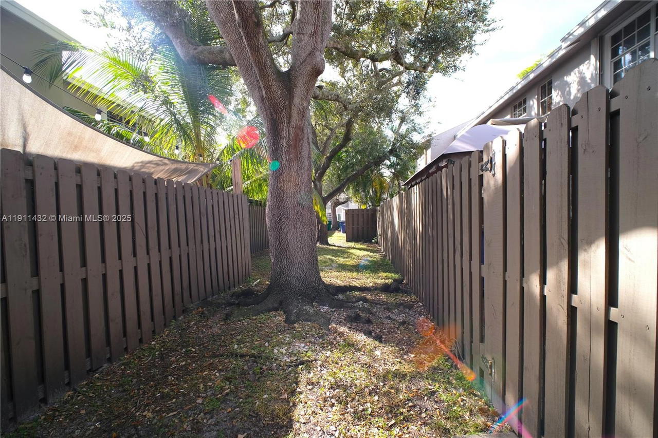 Real estate property located at 12142 50th Ct, Broward, Flamingo Gardens, Cooper City, FL