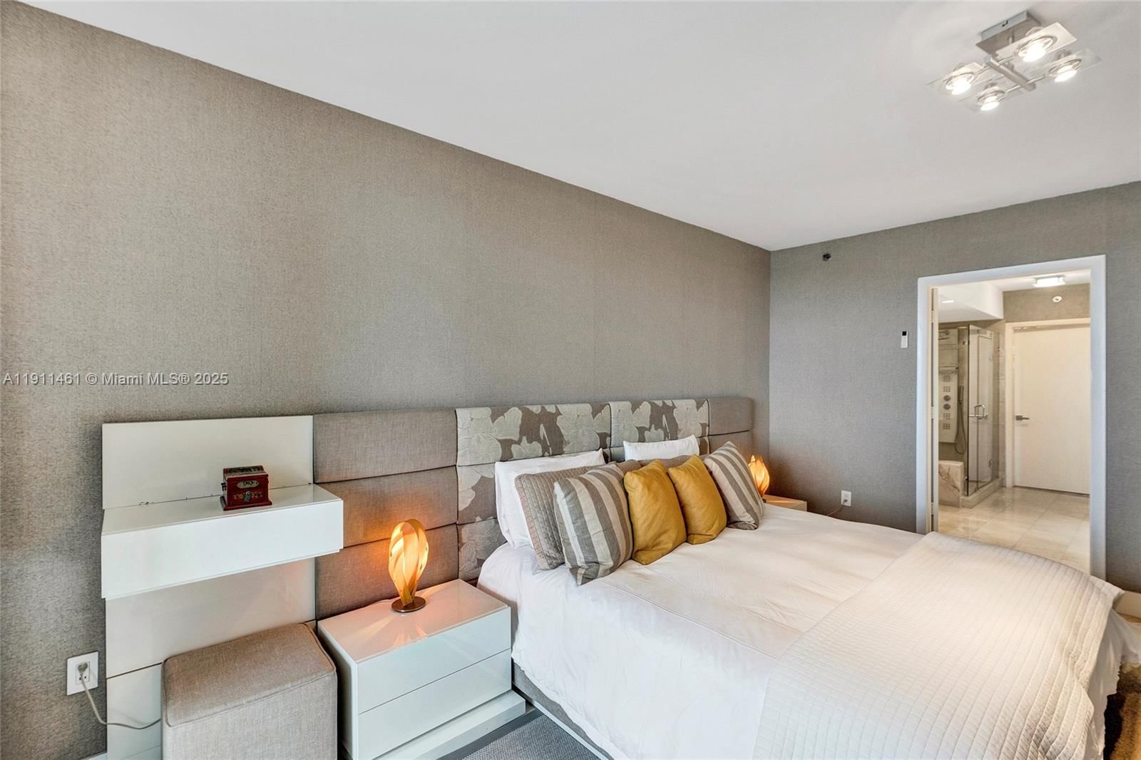 Real estate property located at 19111 Collins Ave #1602, Miami-dade, Ocean Two Condo, Sunny Isles Beach, FL