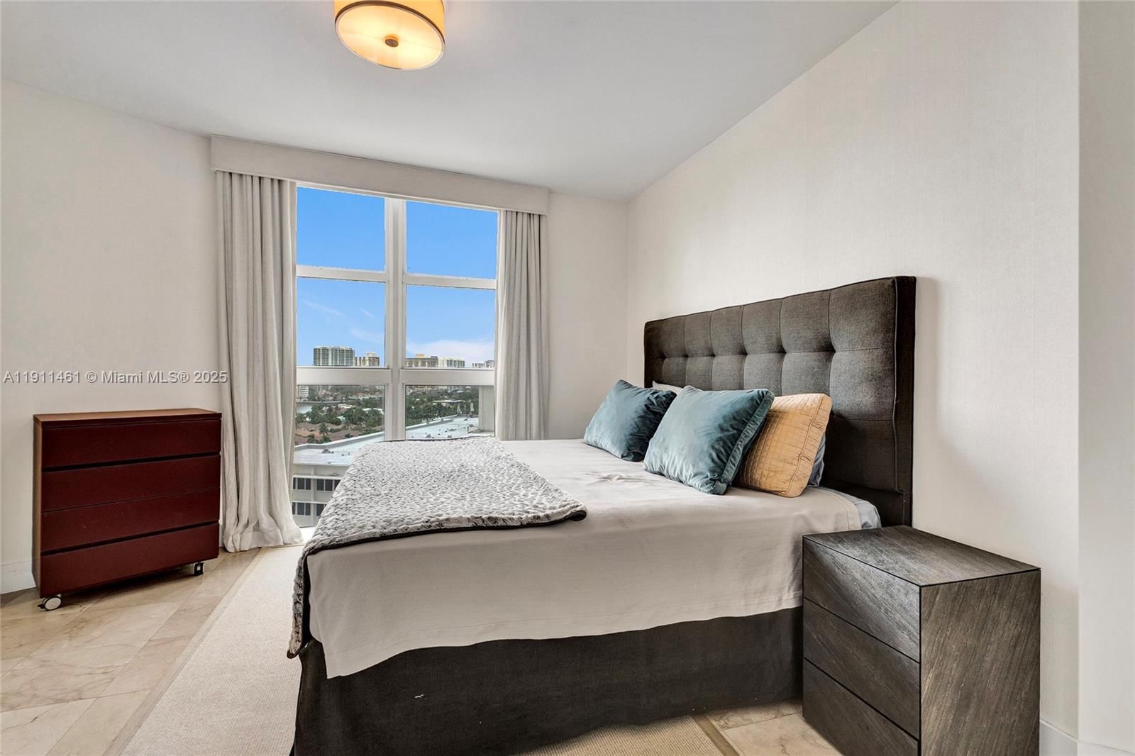 Real estate property located at 19111 Collins Ave #1602, Miami-dade, Ocean Two Condo, Sunny Isles Beach, FL