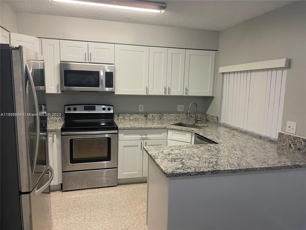 Real estate property located at 4513 Treehouse Ln #11C, Broward, Arbor Keys Condo, Tamarac, FL