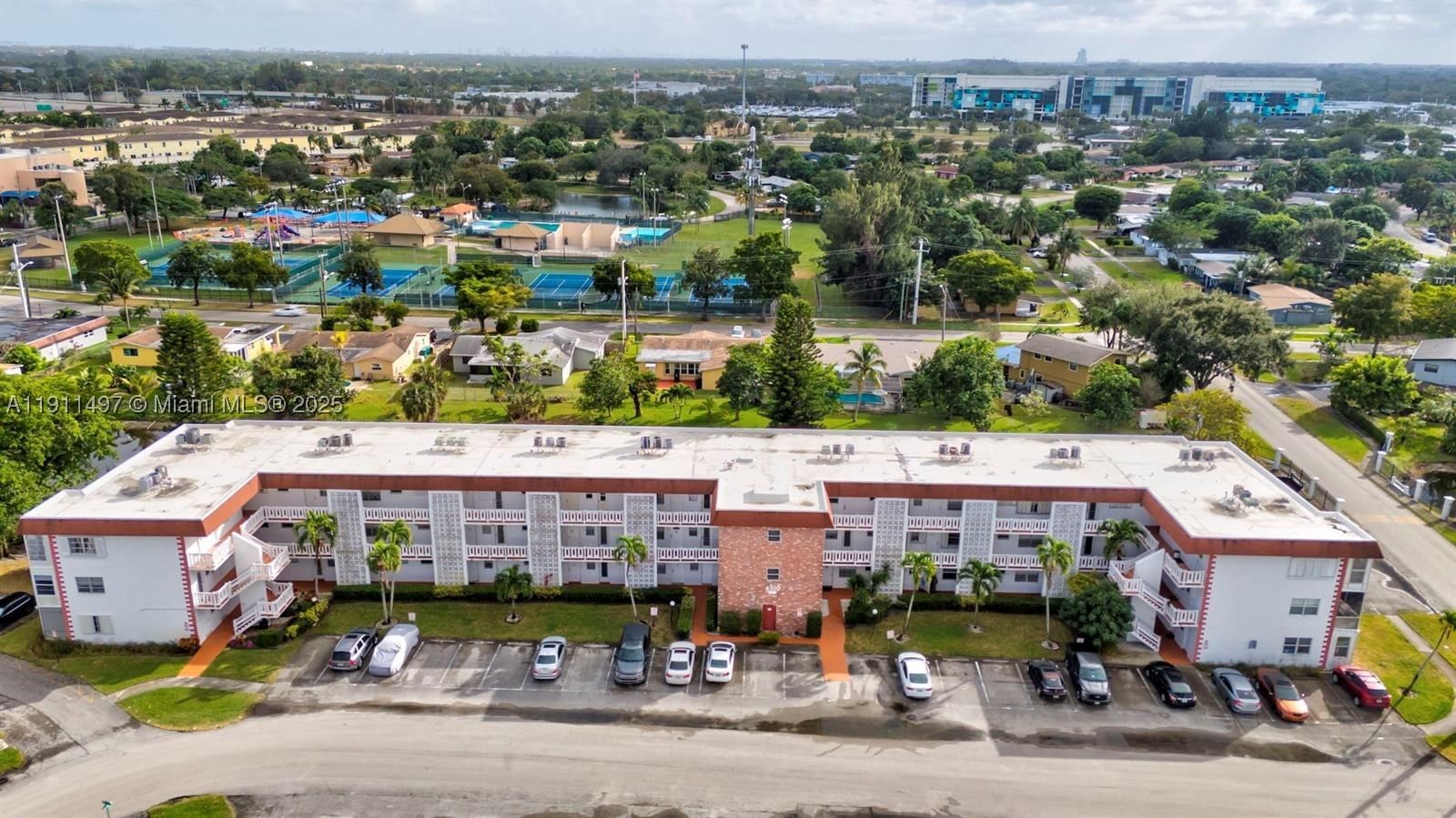Real estate property located at 4310 12th Ct #302, Broward, Park South Eleven Inc Con, Lauderhill, FL