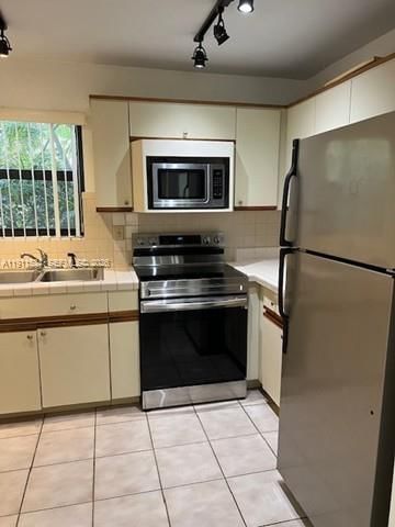 Real estate property located at 55 Ocean Lane Dr #1032, Miami-dade, Ocean Village Condo, Key Biscayne, FL