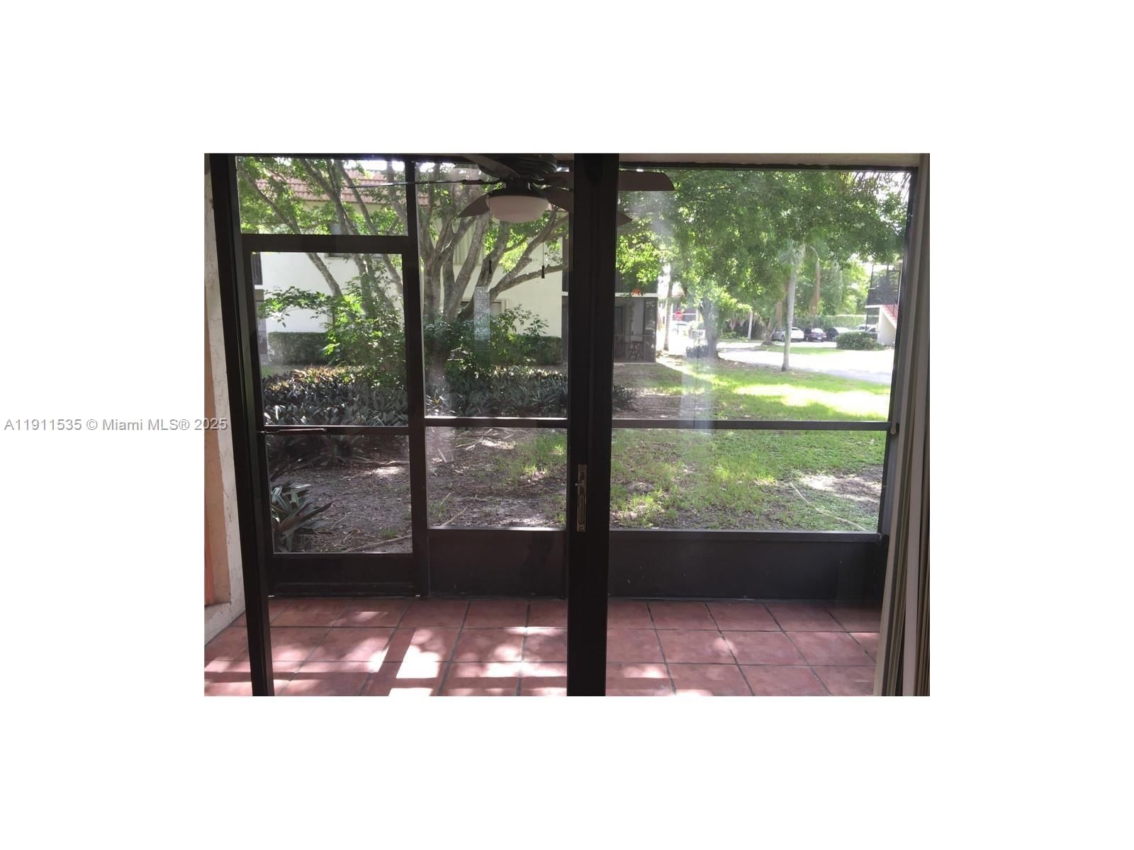 Real estate property located at 415 Lakeview Dr #104, Broward, Racquet Club Apts At Bona, Weston, FL