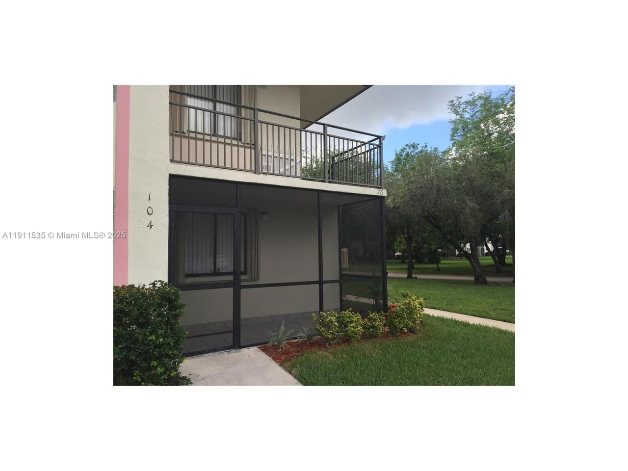 Real estate property located at 415 Lakeview Dr #104, Broward, Racquet Club Apts At Bona, Weston, FL