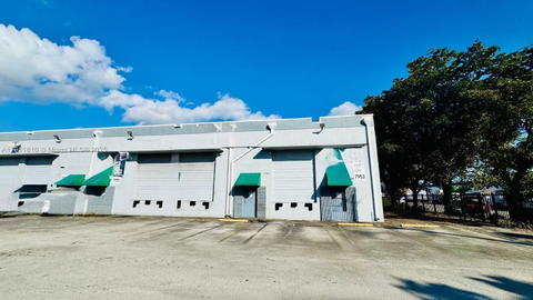 Real estate property located at 7955 64th St, Miami-dade, K Y M Industrial Park, Medley, FL
