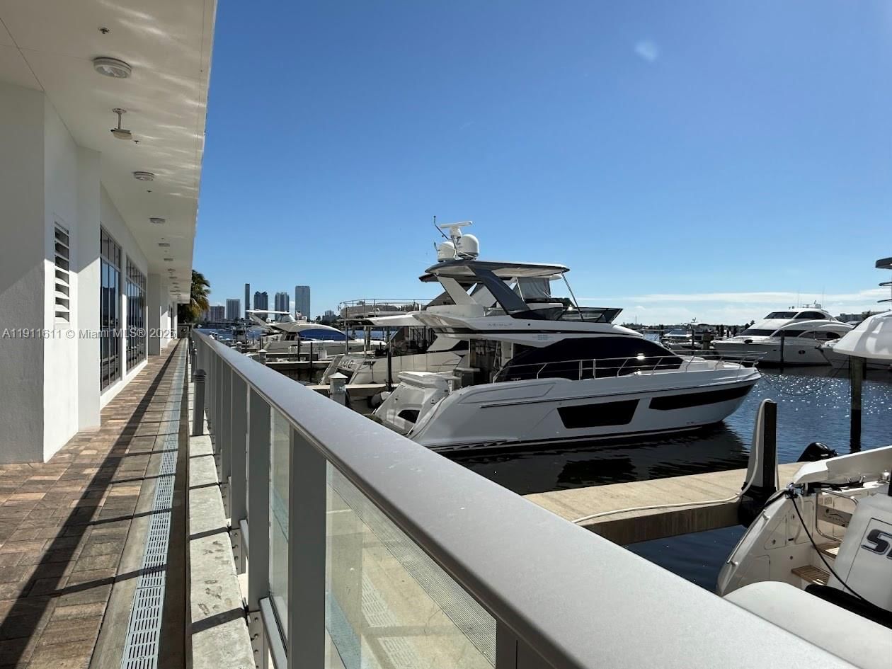 Real estate property located at 17301 Biscayne Blvd #910, Miami-dade, Marina Palms Residences N, North Miami Beach, FL