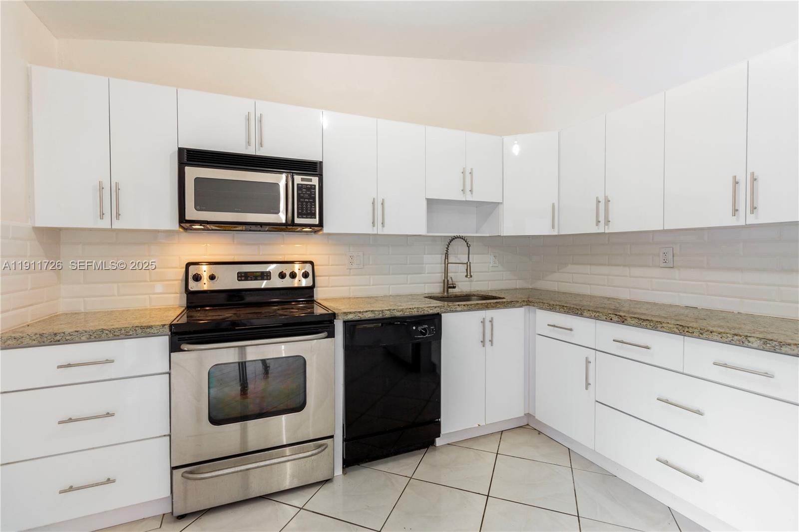 Real estate property located at 13550 47th Ln, Miami-dade, San Sebastian Twnhses, Miami, FL