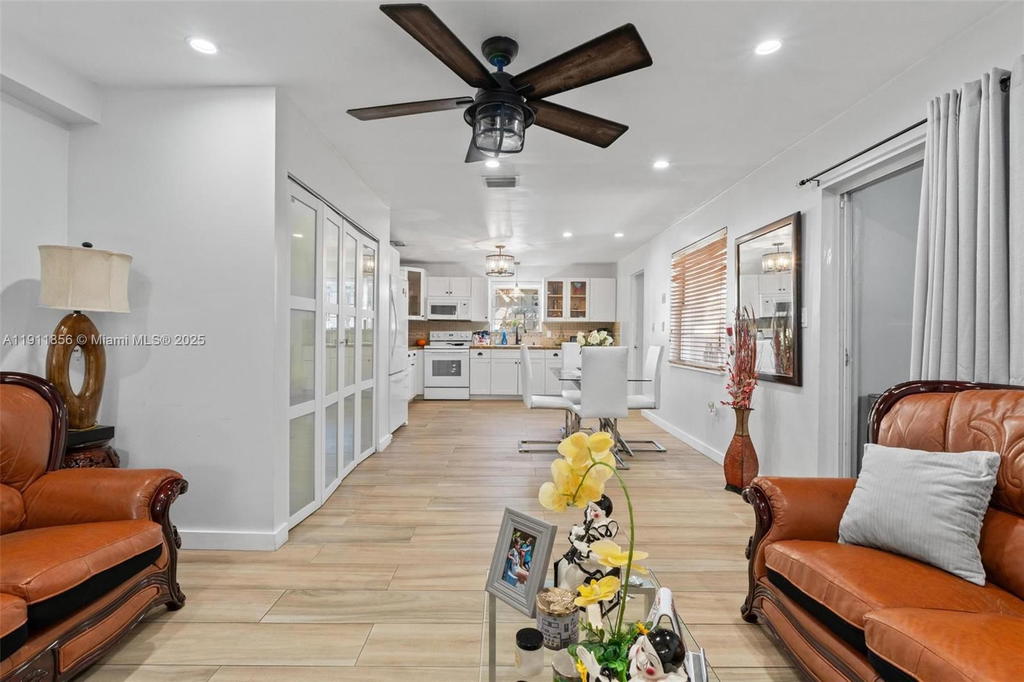 Real estate property located at 580 44th St, Miami-dade, Hialeah 16 Addn Amd & Rev, Hialeah, FL
