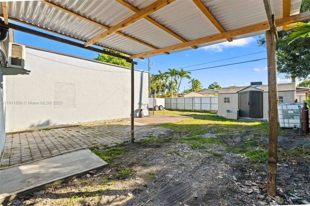Real estate property located at 580 44th St, Miami-dade, Hialeah 16 Addn Amd & Rev, Hialeah, FL
