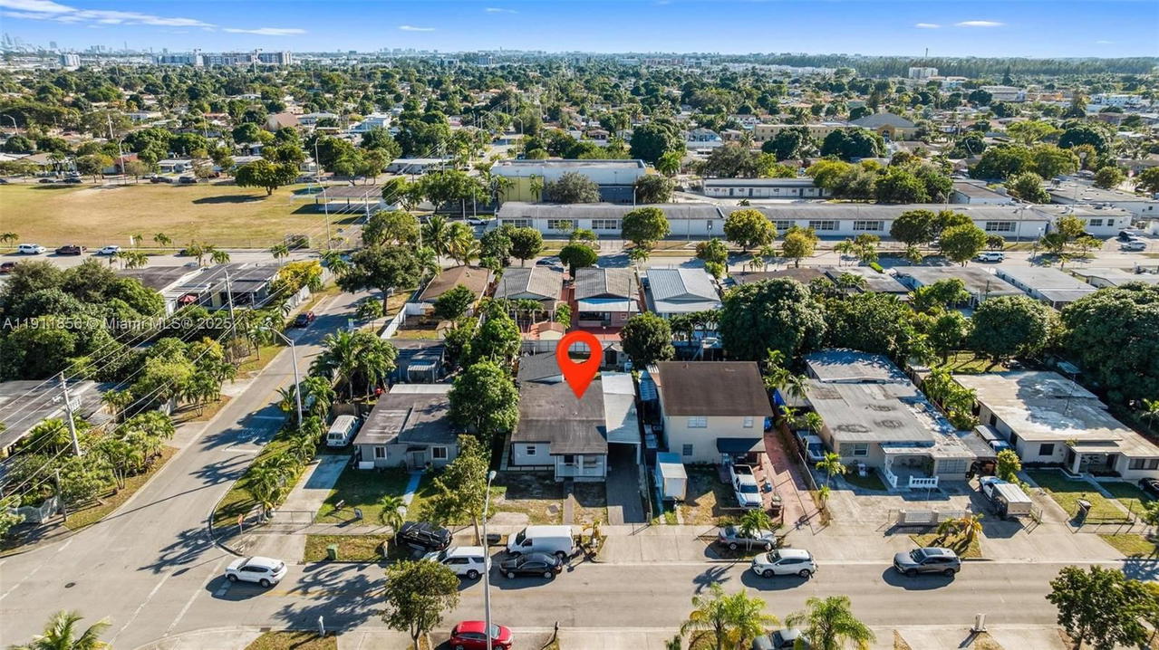 Real estate property located at 580 44th St, Miami-dade, Hialeah 16 Addn Amd & Rev, Hialeah, FL