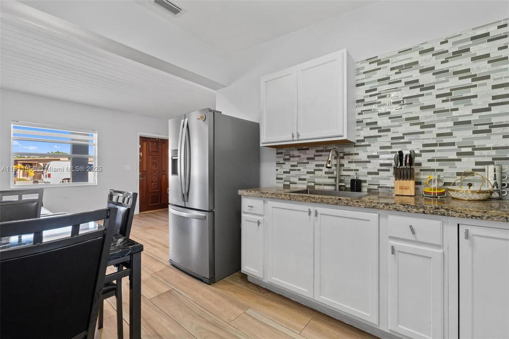 Real estate property located at 580 44th St, Miami-dade, Hialeah 16 Addn Amd & Rev, Hialeah, FL