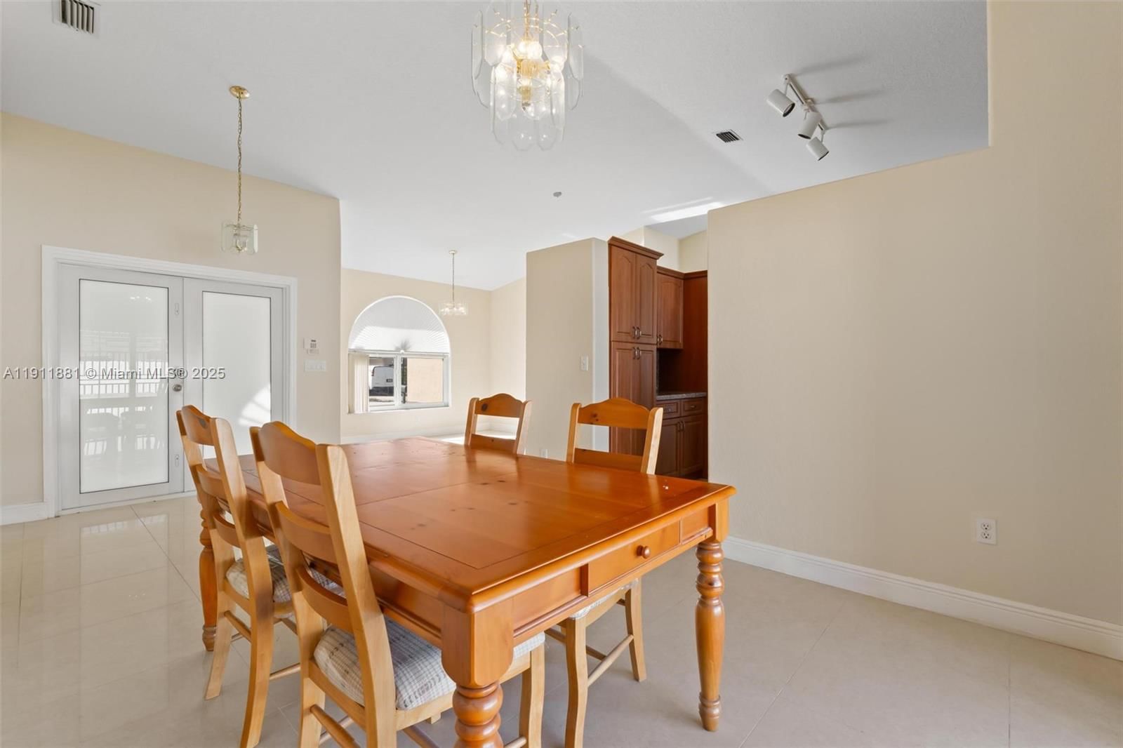 Real estate property located at 8761 142nd St, Miami-dade, Colorama Estates, Miami Lakes, FL