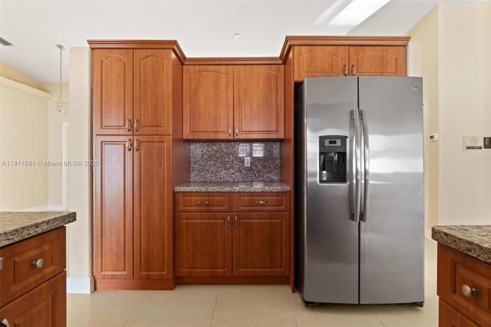 Real estate property located at 8761 142nd St, Miami-dade, Colorama Estates, Miami Lakes, FL