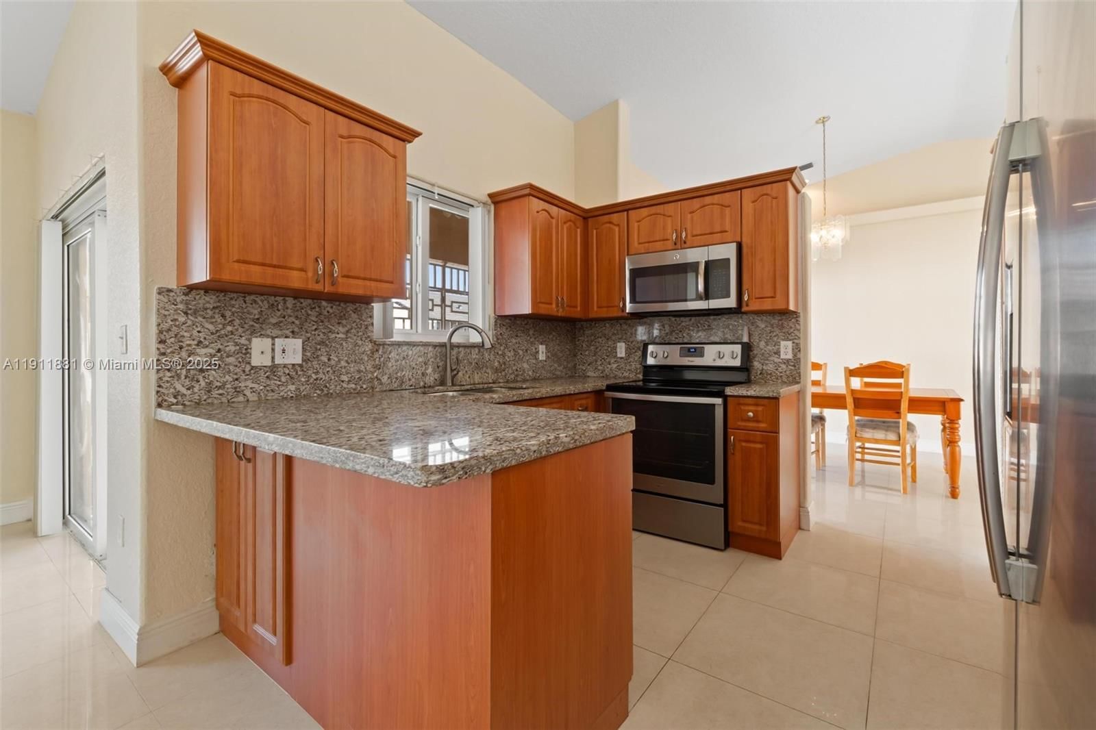 Real estate property located at 8761 142nd St, Miami-dade, Colorama Estates, Miami Lakes, FL