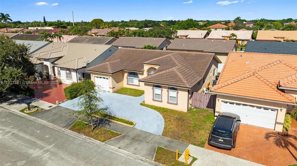 Real estate property located at 8761 142nd St, Miami-dade, Colorama Estates, Miami Lakes, FL