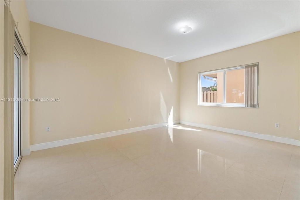 Real estate property located at 8761 142nd St, Miami-dade, Colorama Estates, Miami Lakes, FL