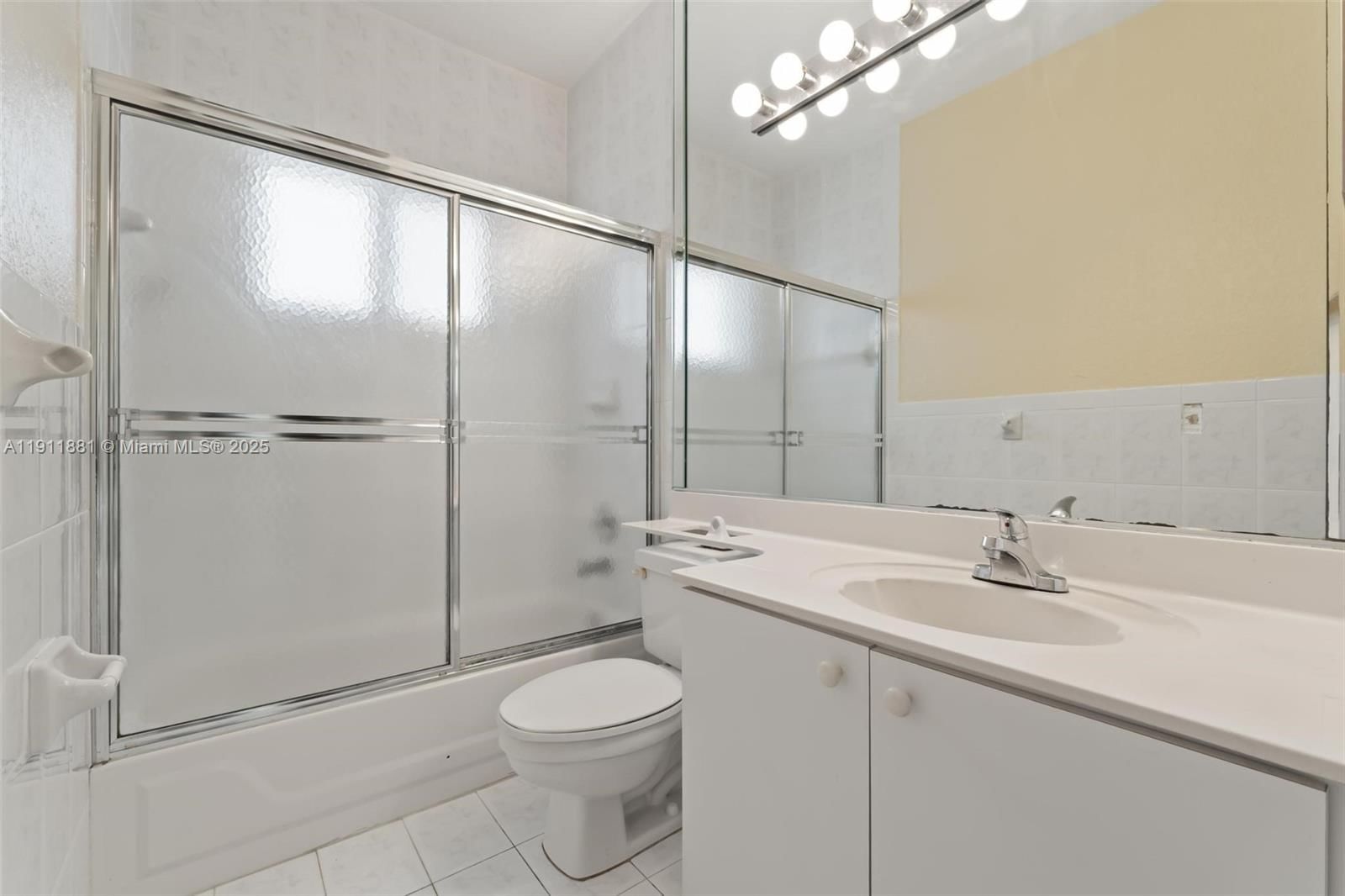 Real estate property located at 8761 142nd St, Miami-dade, Colorama Estates, Miami Lakes, FL