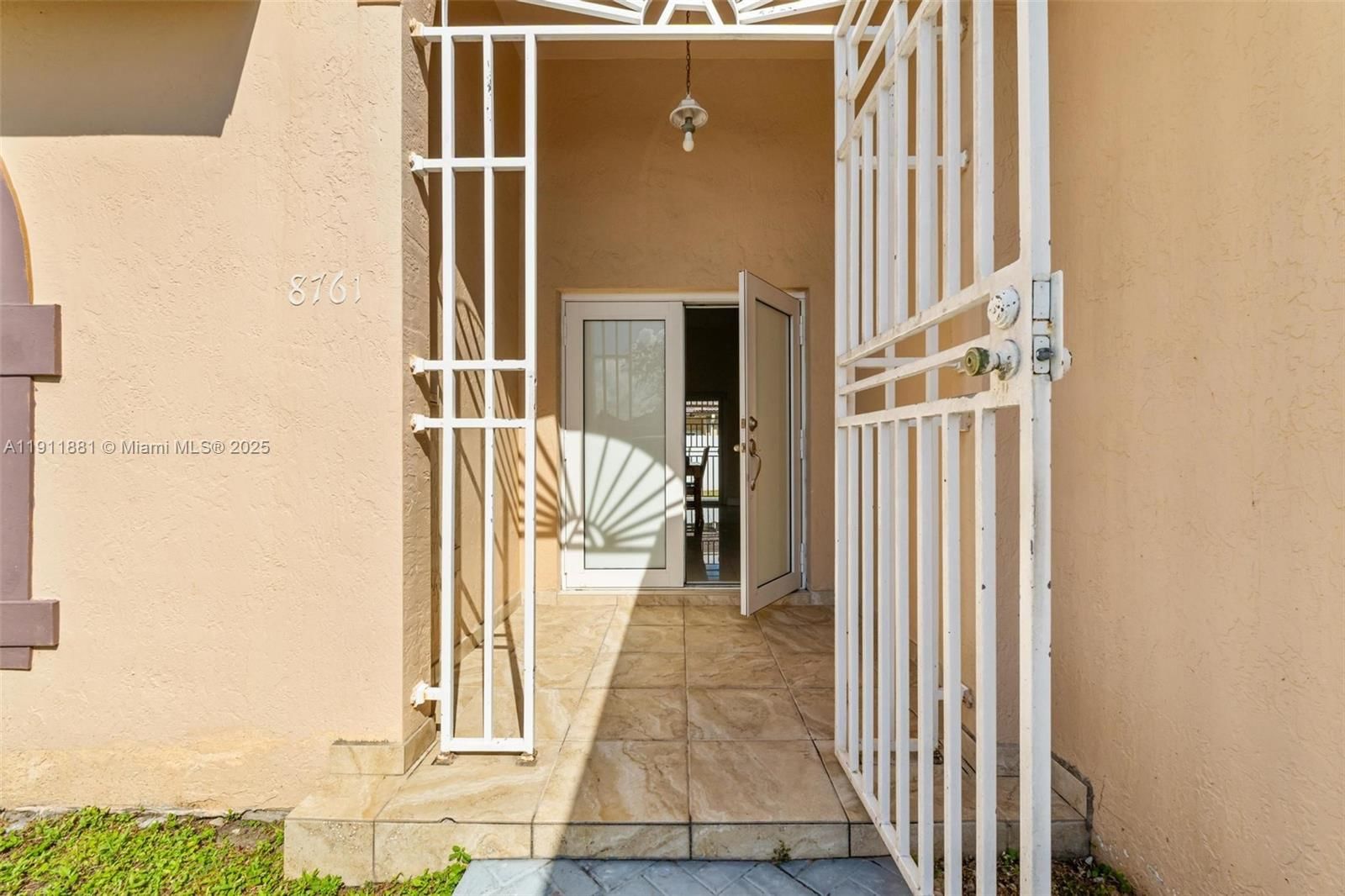 Real estate property located at 8761 142nd St, Miami-dade, Colorama Estates, Miami Lakes, FL