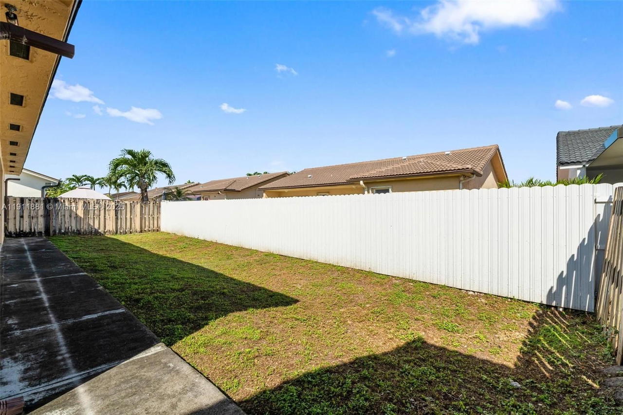 Real estate property located at 8761 142nd St, Miami-dade, Colorama Estates, Miami Lakes, FL