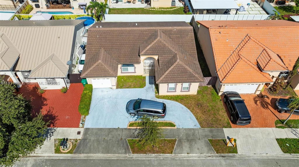 Real estate property located at 8761 142nd St, Miami-dade, Colorama Estates, Miami Lakes, FL