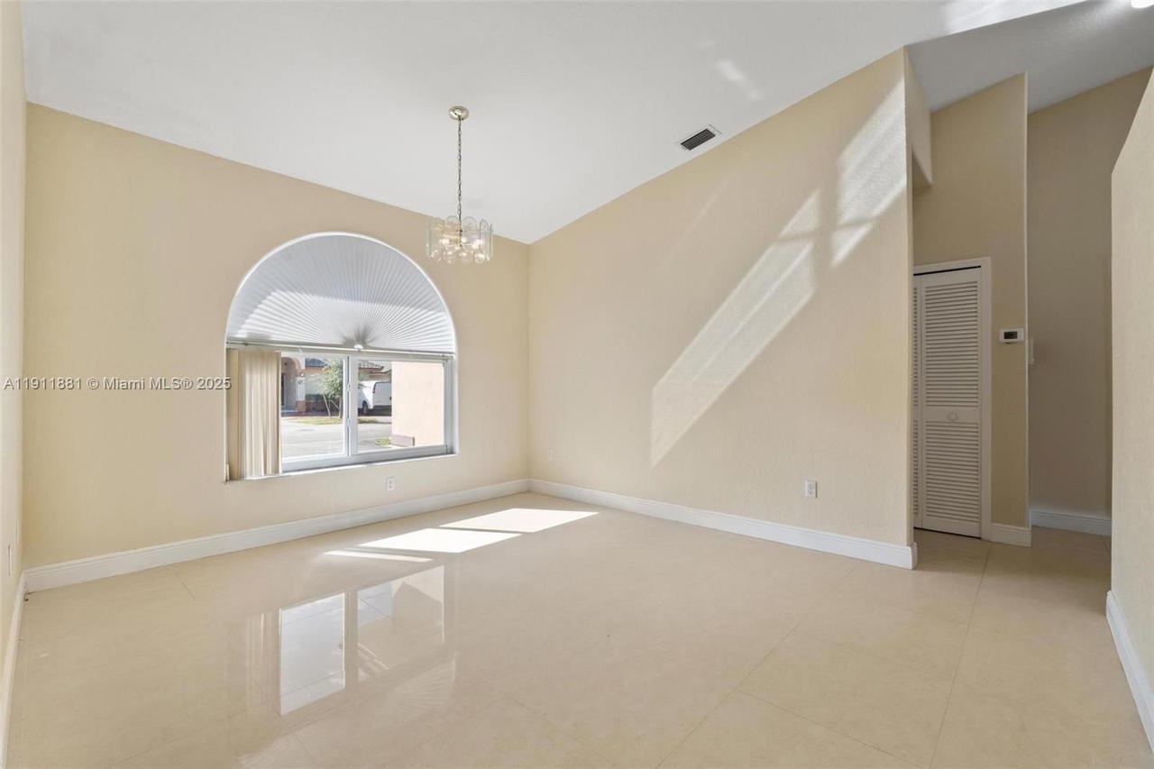 Real estate property located at 8761 142nd St, Miami-dade, Colorama Estates, Miami Lakes, FL