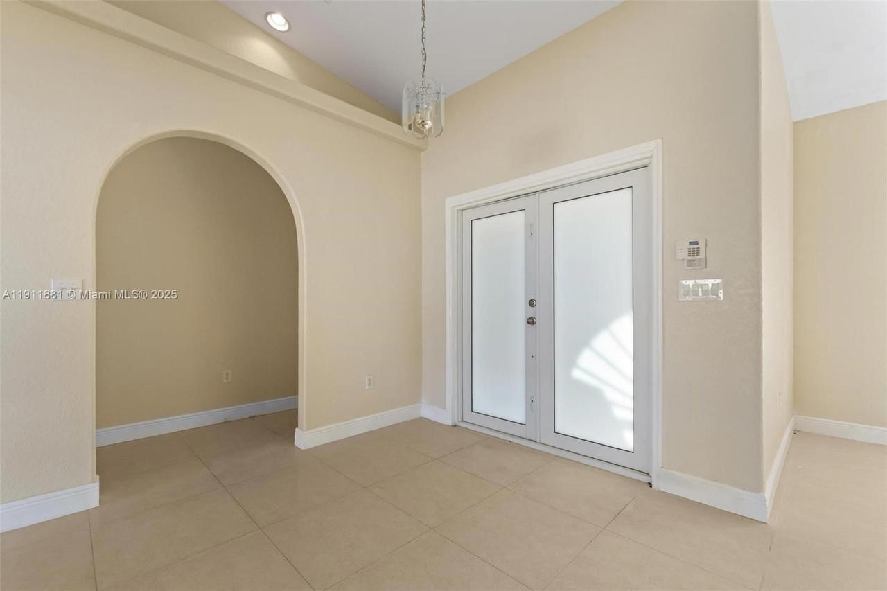 Real estate property located at 8761 142nd St, Miami-dade, Colorama Estates, Miami Lakes, FL