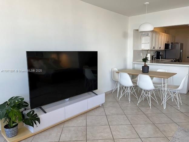 Real estate property located at 100 Lincoln Rd #604, Miami-dade, The Decoplage Condo, Miami Beach, FL