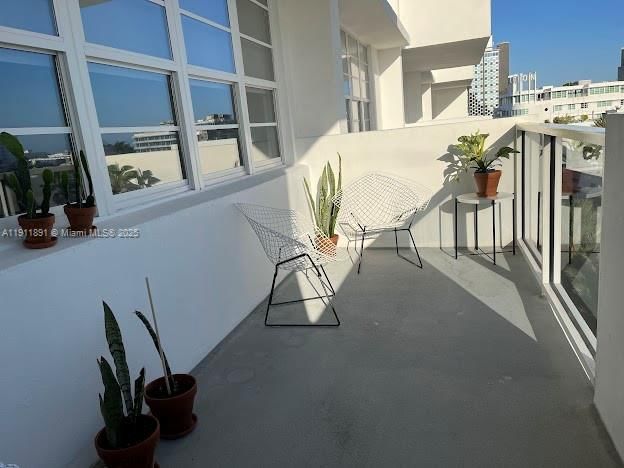 Real estate property located at 100 Lincoln Rd #604, Miami-dade, The Decoplage Condo, Miami Beach, FL