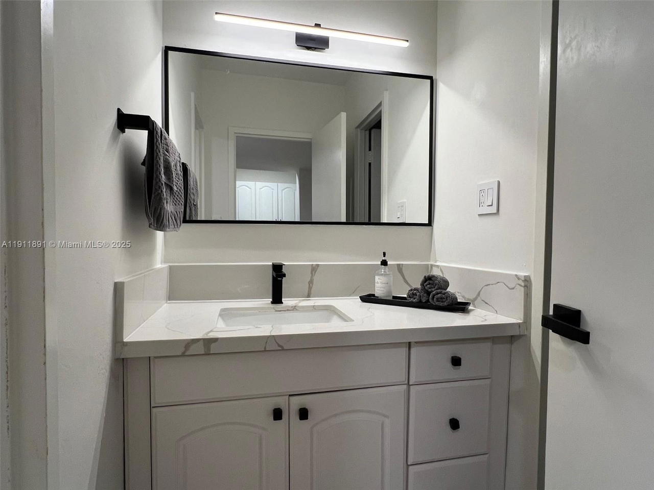 Real estate property located at 100 Lincoln Rd #604, Miami-dade, The Decoplage Condo, Miami Beach, FL