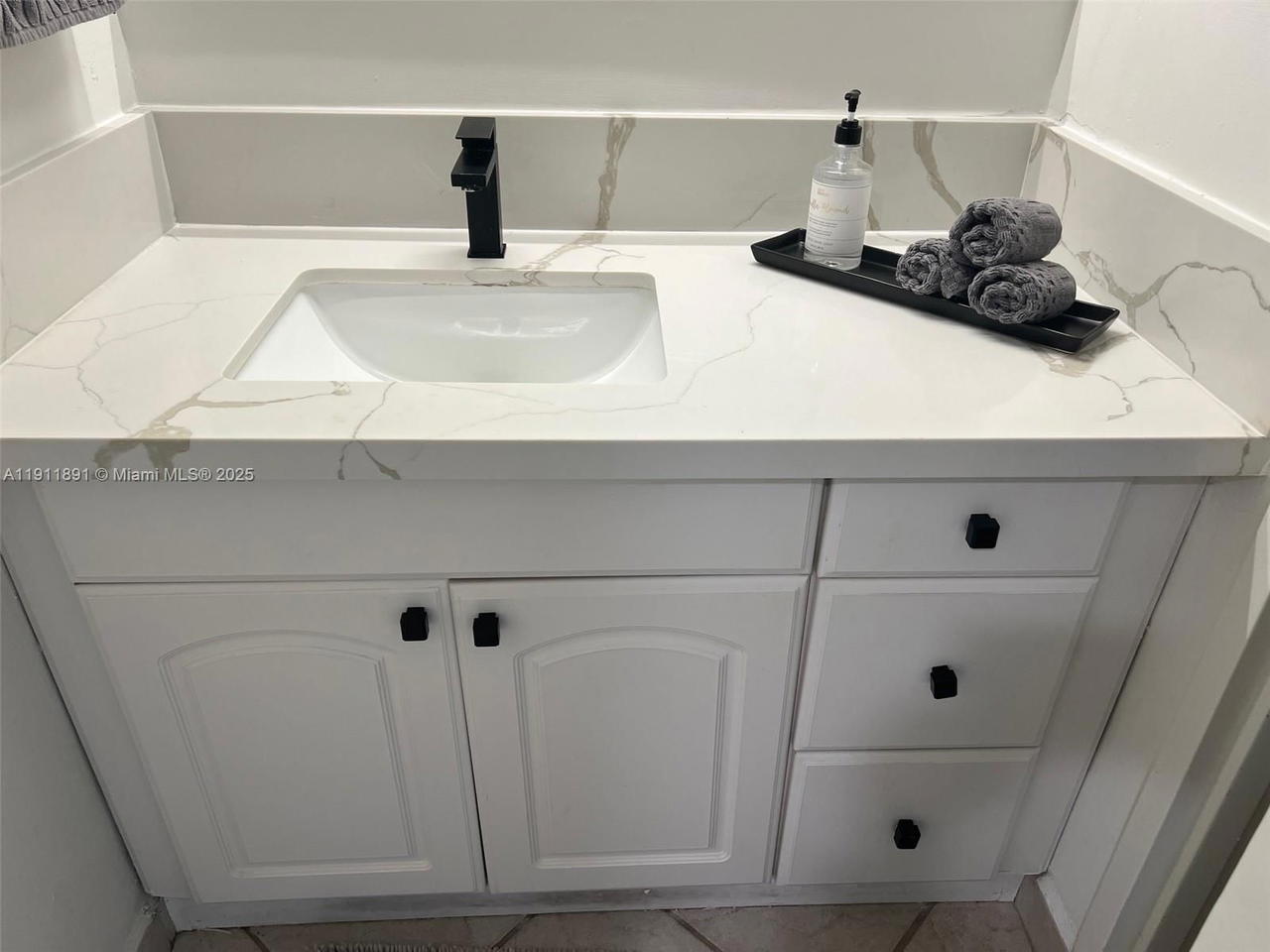 Real estate property located at 100 Lincoln Rd #604, Miami-dade, The Decoplage Condo, Miami Beach, FL
