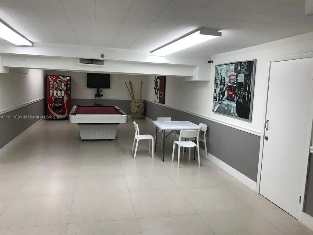 Real estate property located at 100 Lincoln Rd #604, Miami-dade, The Decoplage Condo, Miami Beach, FL