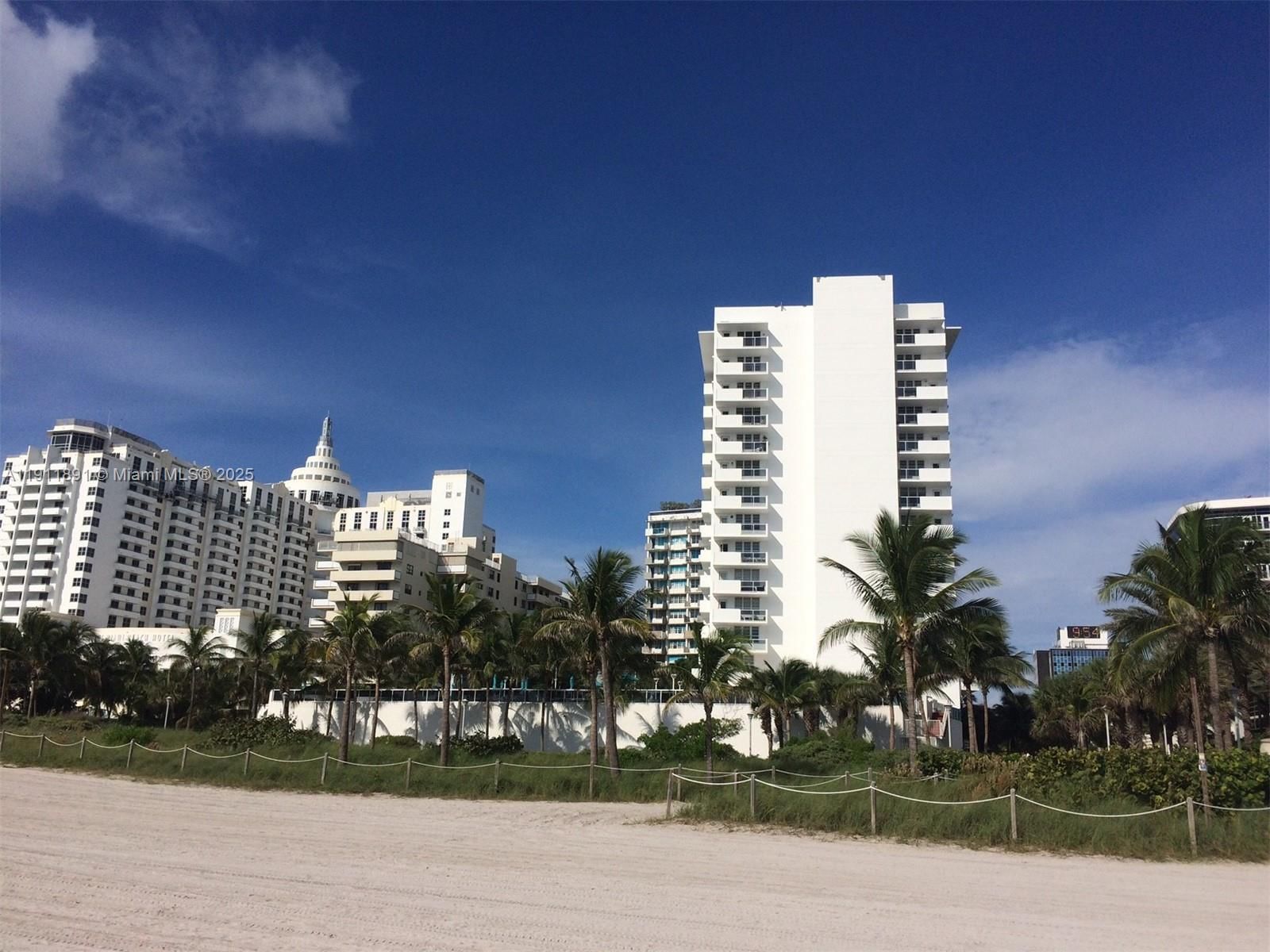 Real estate property located at 100 Lincoln Rd #604, Miami-dade, The Decoplage Condo, Miami Beach, FL