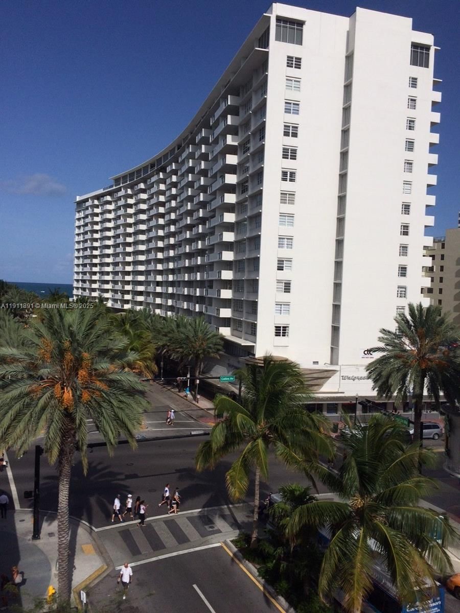 Real estate property located at 100 Lincoln Rd #604, Miami-dade, The Decoplage Condo, Miami Beach, FL