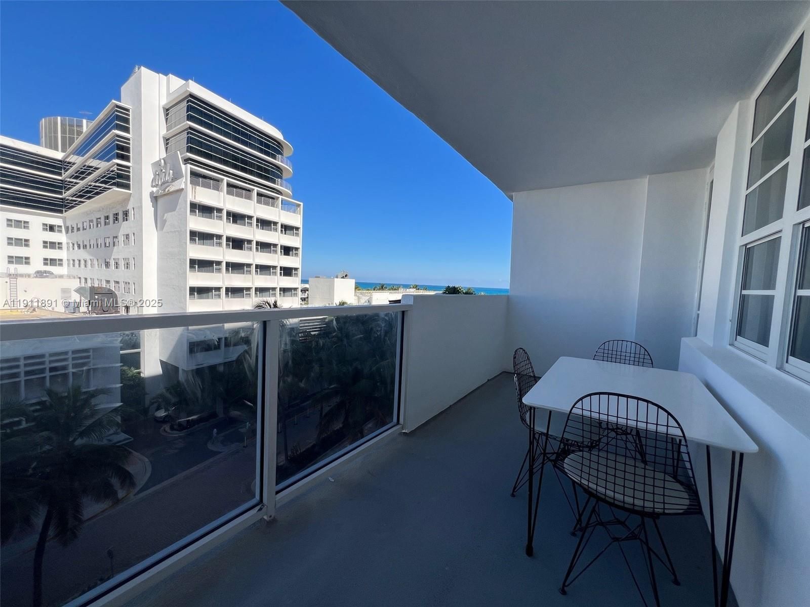 Real estate property located at 100 Lincoln Rd #604, Miami-dade, The Decoplage Condo, Miami Beach, FL