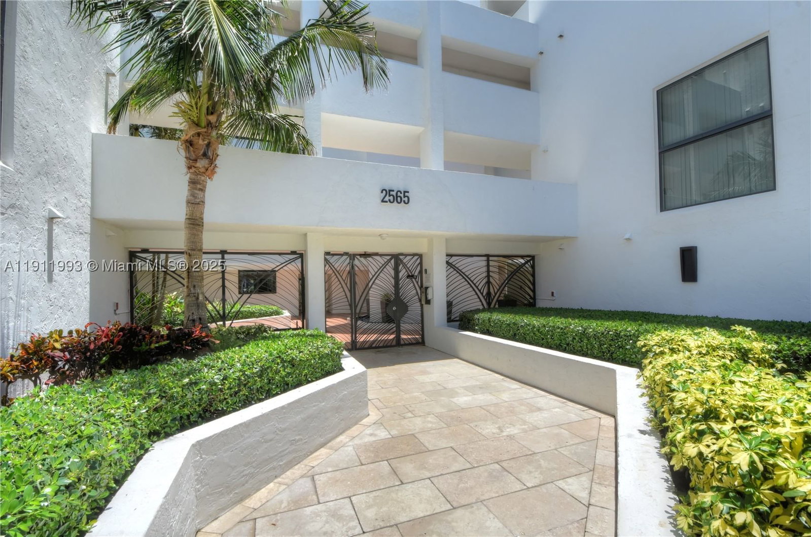 Real estate property located at 2565 Ocean Blvd #112N, Palm Beach, Townhouses Of Highland Be, Highland Beach, FL