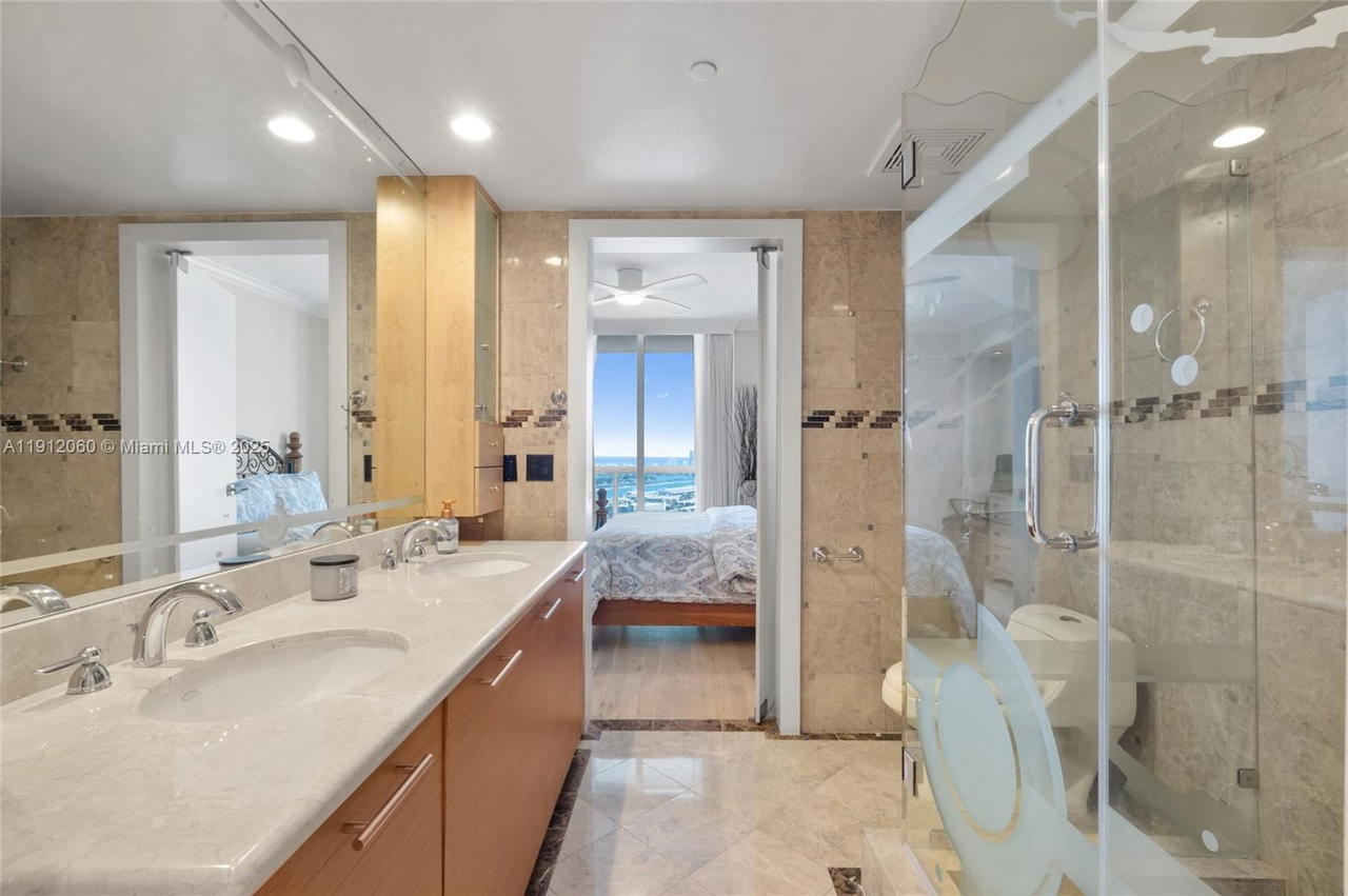 Real estate property located at 50 Biscayne Blvd #4808, Miami-dade, 50 Biscayne Condo, Miami, FL