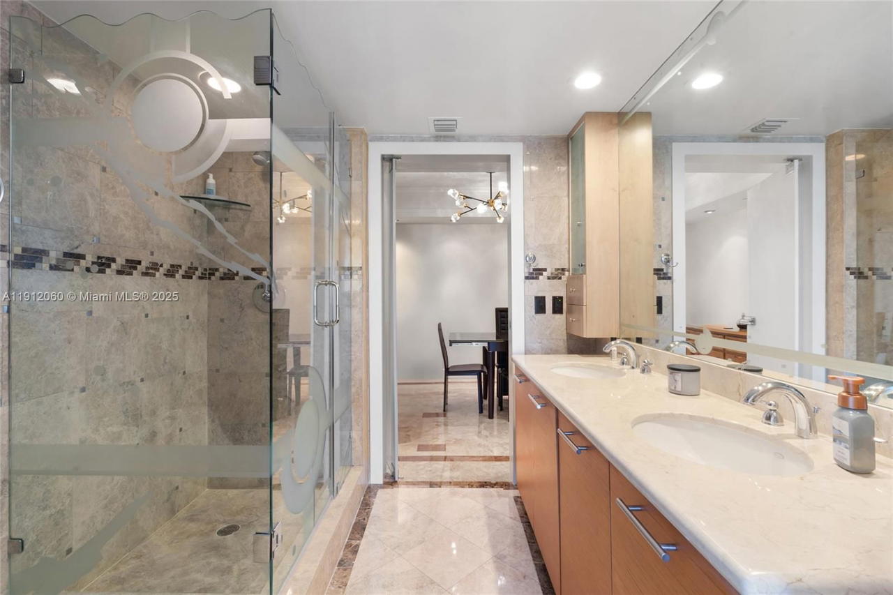 Real estate property located at 50 Biscayne Blvd #4808, Miami-dade, 50 Biscayne Condo, Miami, FL