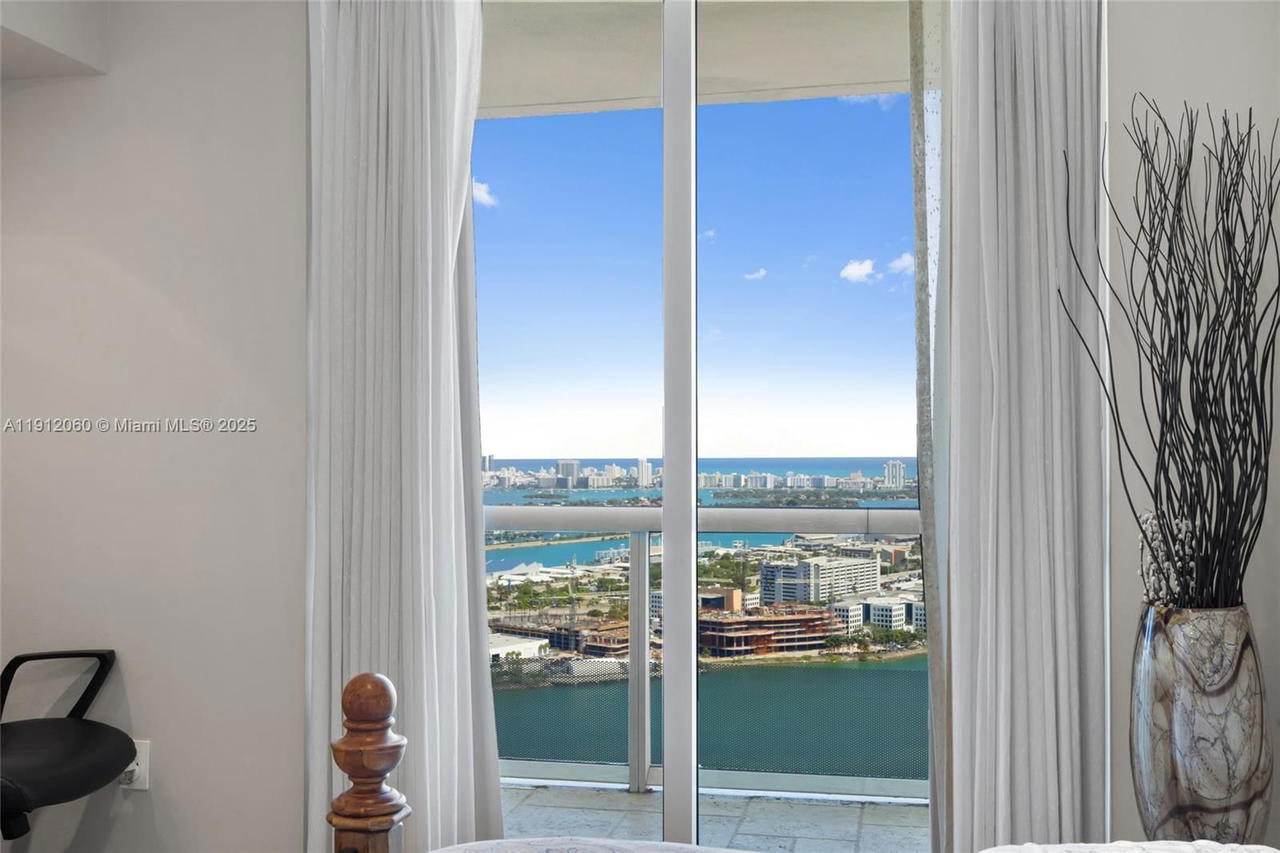 Real estate property located at 50 Biscayne Blvd #4808, Miami-dade, 50 Biscayne Condo, Miami, FL