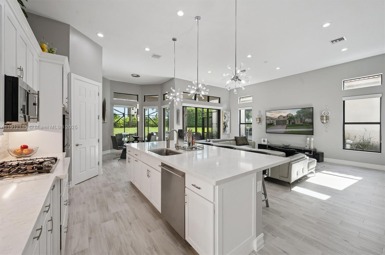 Real estate property located at 12065 Kalmar Cir, Broward, Parkland Royale, Parkland, FL