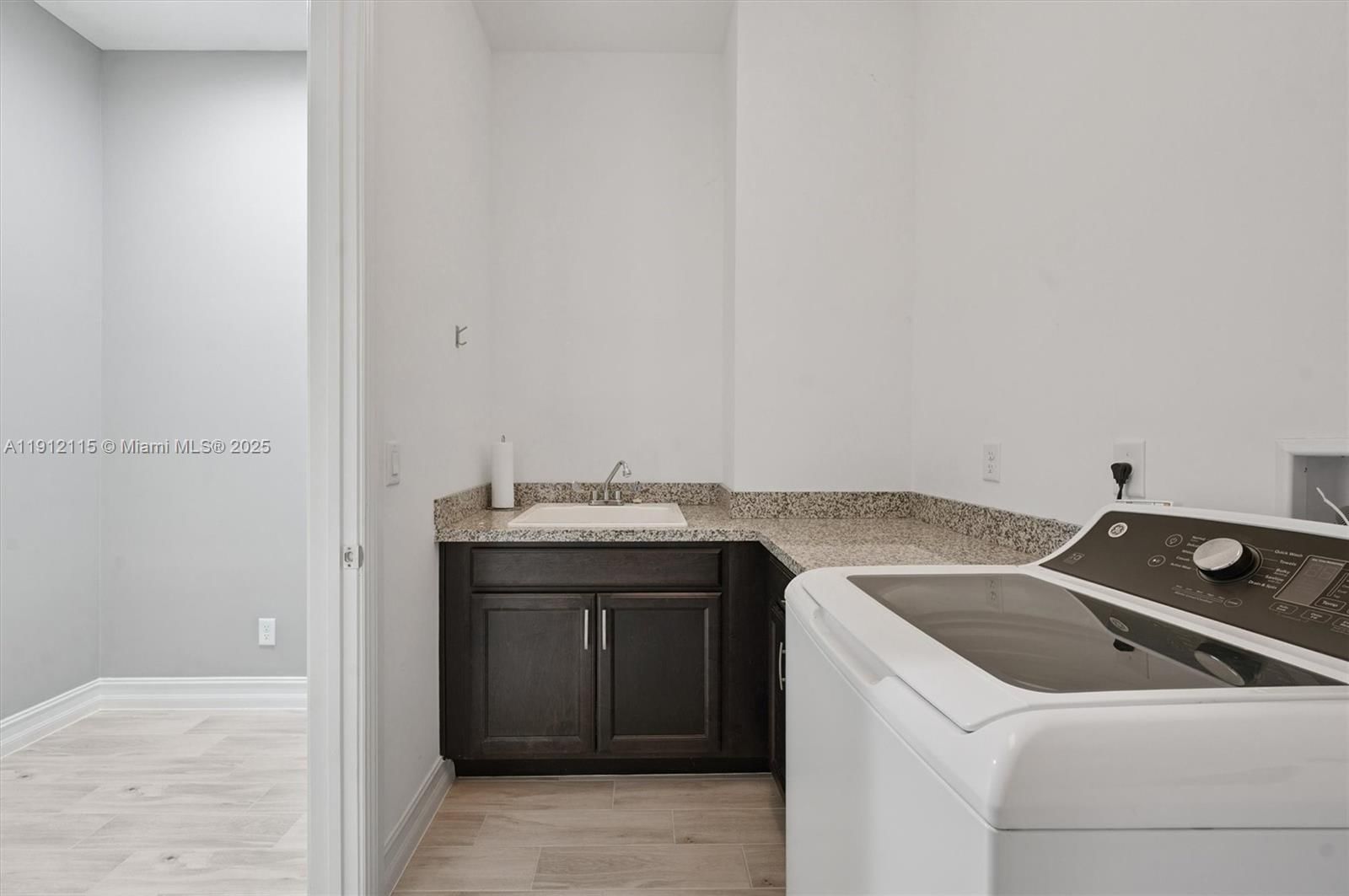 Real estate property located at 12065 Kalmar Cir, Broward, Parkland Royale, Parkland, FL