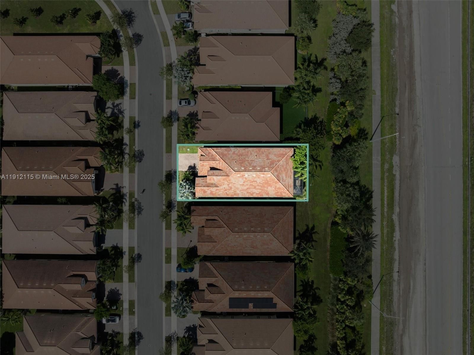 Real estate property located at 12065 Kalmar Cir, Broward, Parkland Royale, Parkland, FL