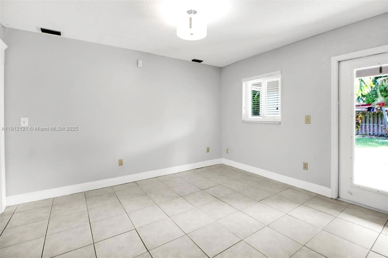 Real estate property located at 19311 118th Ave, Miami-dade, South Miami Heights Addn, Miami, FL