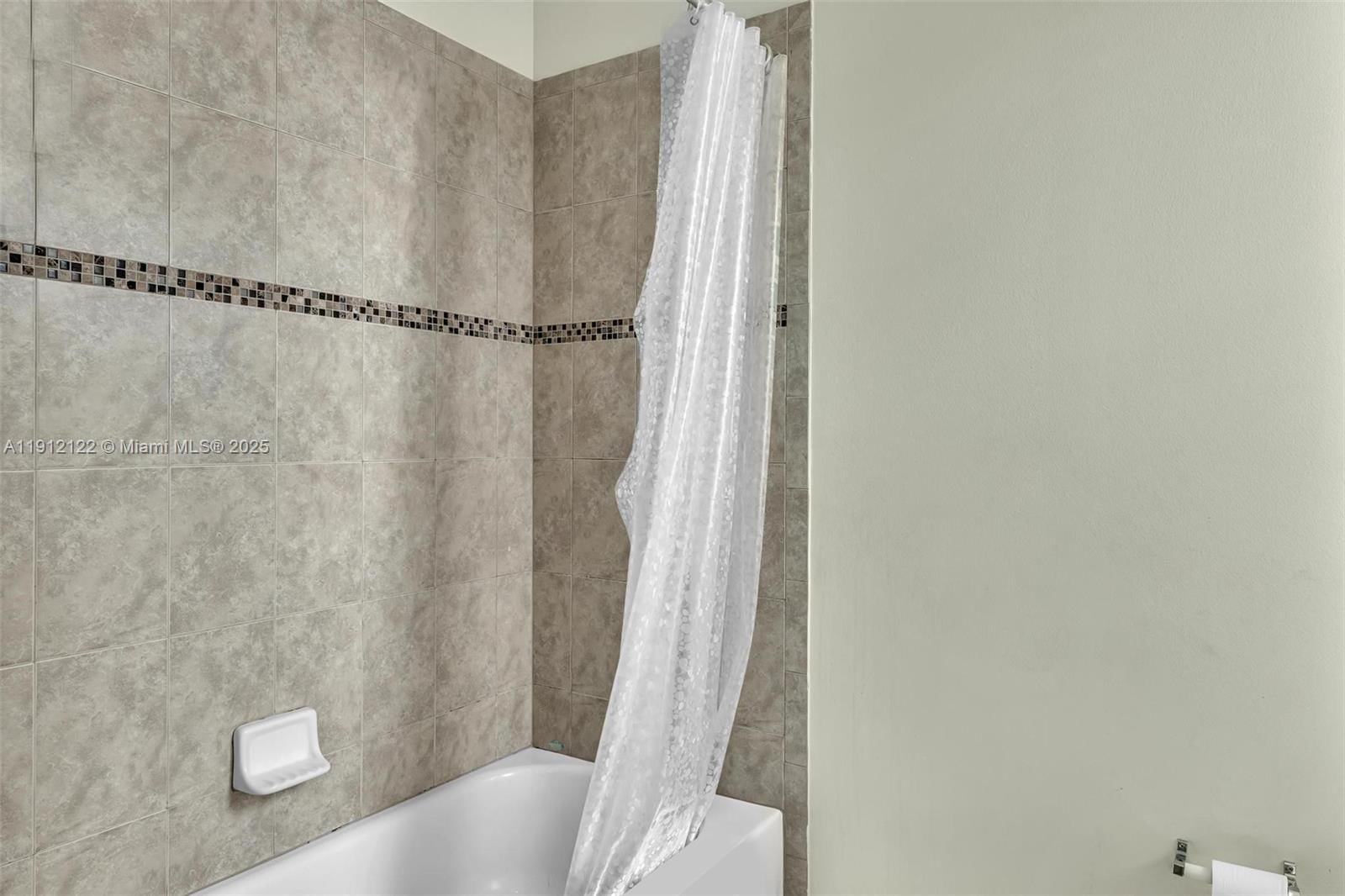 Real estate property located at 13220 13th St, Broward, Taralyne, Davie, FL