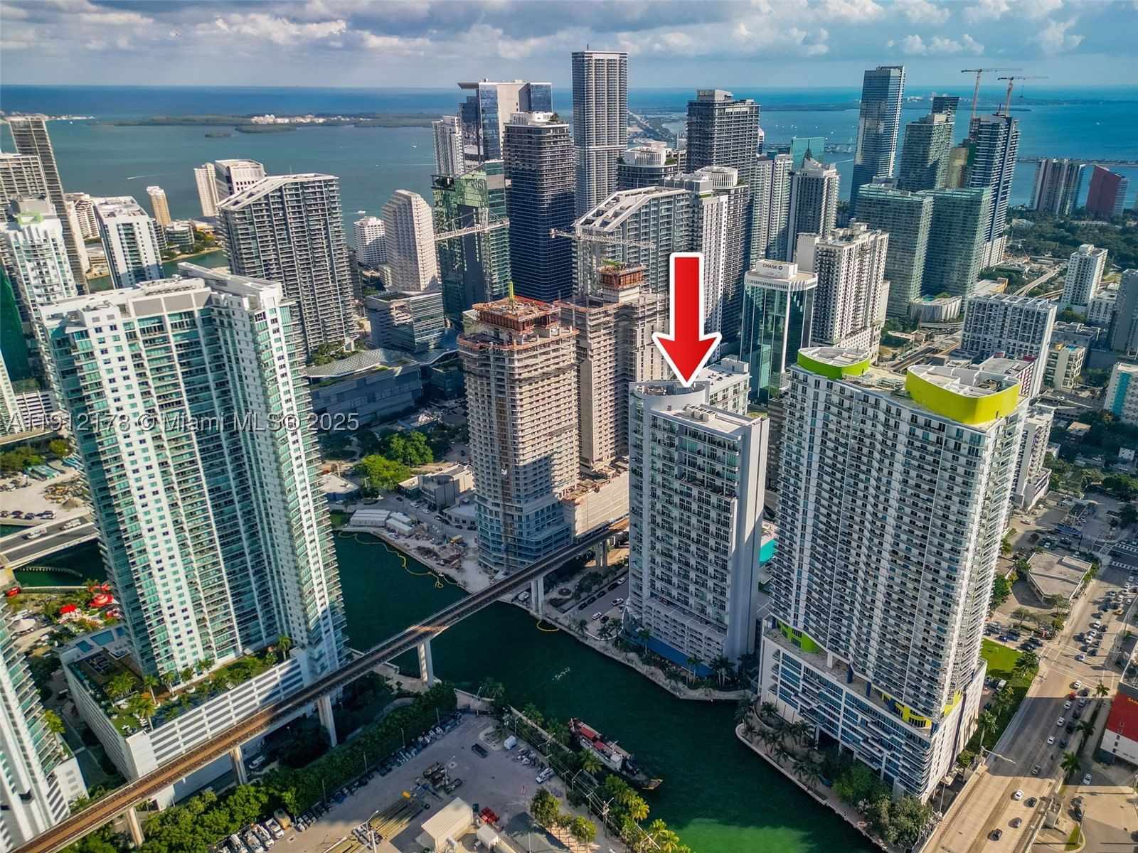 Real estate property located at 690 1st Ct #2101, Miami-dade, Neo Vertika Condo, Miami, FL