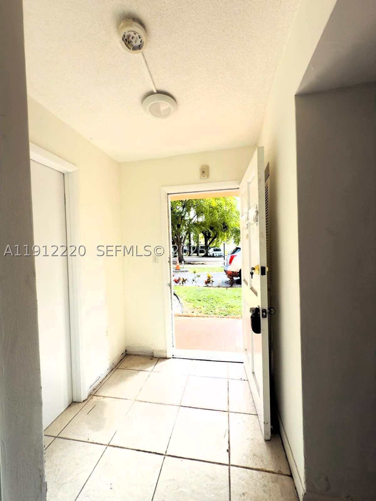Real estate property located at 1301 191st St F110, Miami-dade, Rolling Green Condo F, Miami, FL