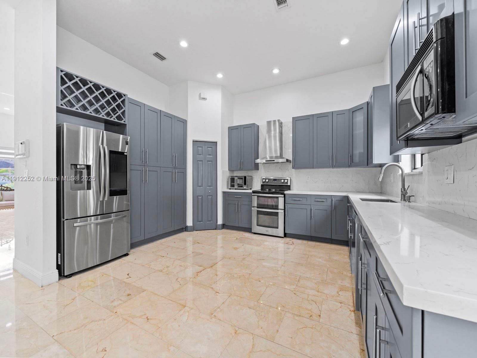 Real estate property located at 15871 141st St, Miami-dade, Milon Venture, Miami, FL