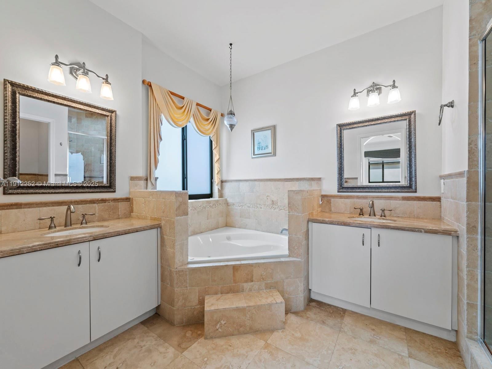 Real estate property located at 15871 141st St, Miami-dade, Milon Venture, Miami, FL