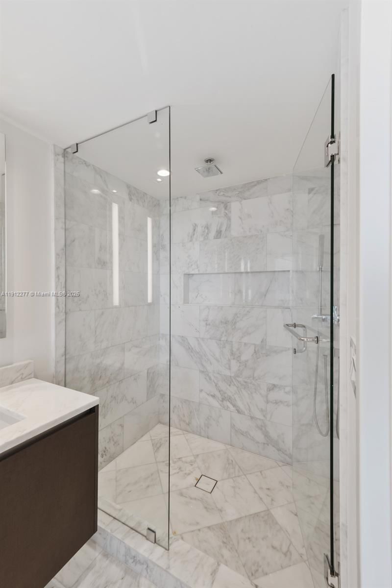 Real estate property located at 1451 Brickell Ave #2405, Miami-dade, Echo Brickell Condo, Miami, FL