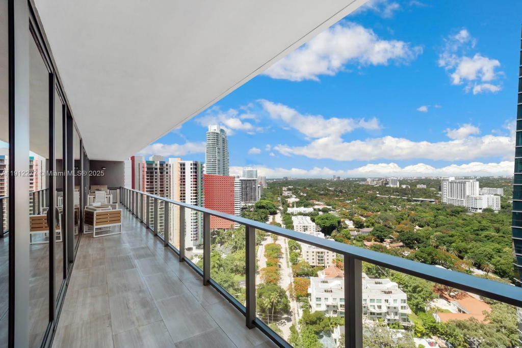 Real estate property located at 1451 Brickell Ave #2405, Miami-dade, Echo Brickell Condo, Miami, FL