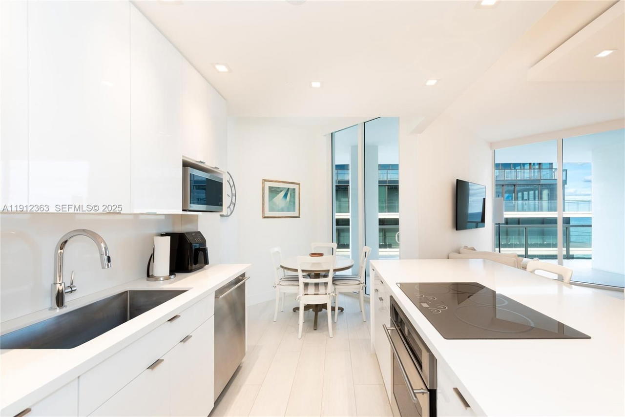 Real estate property located at 8925 Collins Ave #11C, Miami-dade, Mirage Condo, Surfside, FL